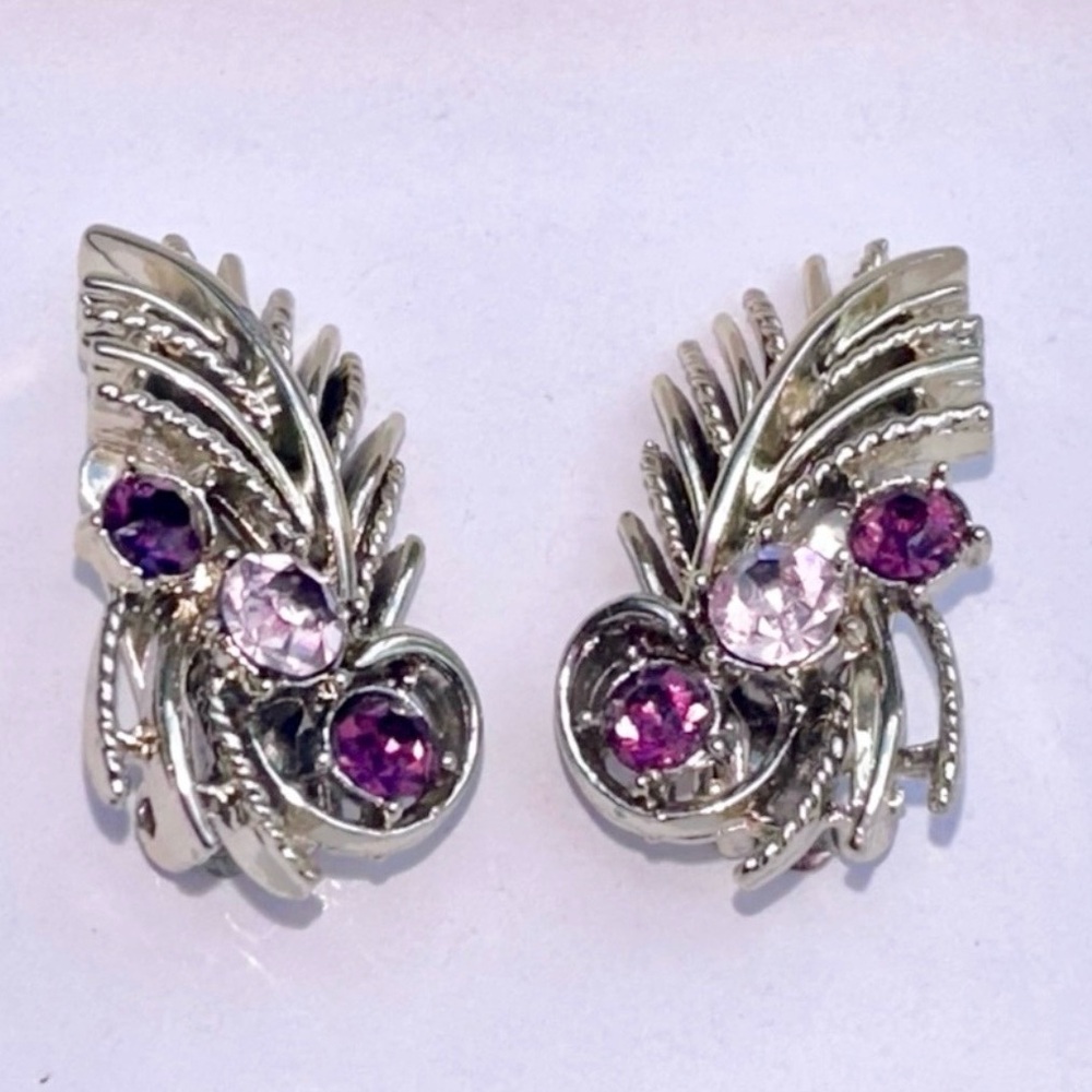 Signed Coro Vintage Gold-Tone Feather Clip-On Earrings